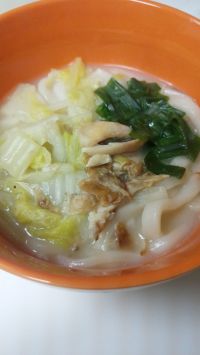 ロティサリーチキン残骸の行方→｢鶏ダシうどん(安条ネギを添えて)｣