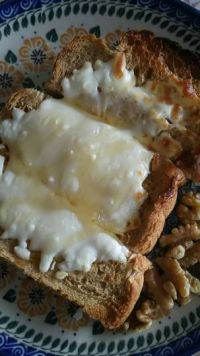 久山倉庫、KSモッツアレラローフ2.72kg、賞味期限間近のため977円。あと15個位かな？