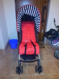 エルゴ、スワドルデザインズ、ベビーカーありますでしょうか？