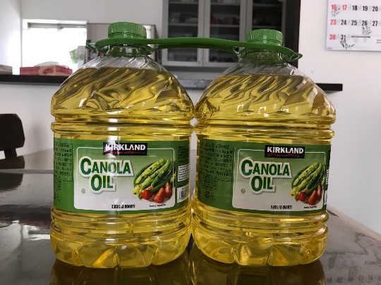 カークランドのキャノーラ油