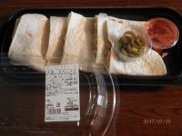 デリカの新商品『ポークケサディーヤ』（7/5購入）