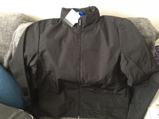 カルヴァンクライン・ジーンズの防水ジャケット