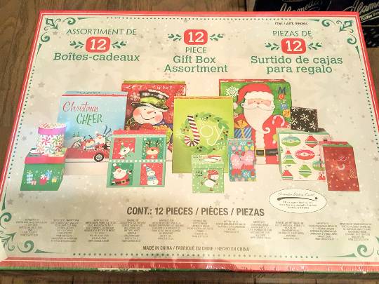 クロワッサンシュー(チョコ&amp;プラリネ)明日で終わりです。そしてホリデーボックスが￥966