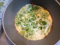 さくら玉子と冷凍エビで時短オムレツ