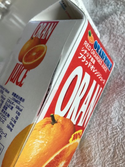 ブラッドオレンジジュース破損