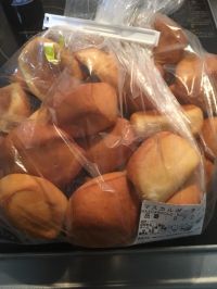 マスカルポーネロールとディナーロール