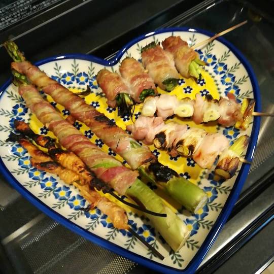 豚バラスライスで博多風野菜巻き串