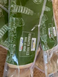 話題のチェバッタロール買ってみました。