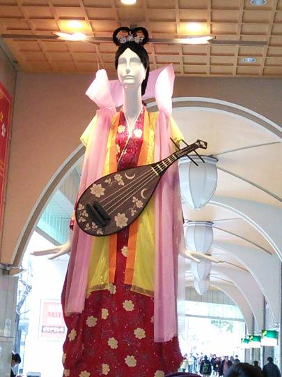 【スナックJINJIN】OPENいたします(^^) さあ、歌って踊って騒ごう!