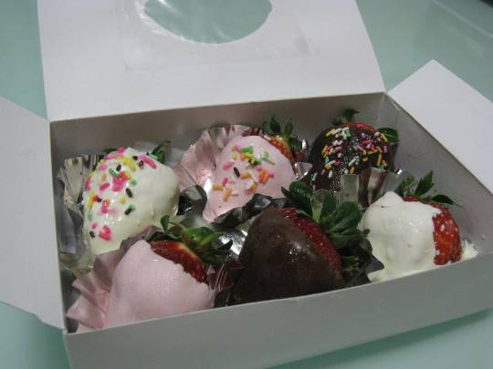 【スナックJINJIN】皆様のおかげで10号店&1周年♥