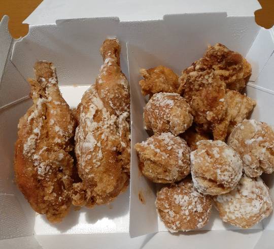 【スナックJINJIN】皆様のおかげで10号店&1周年♥