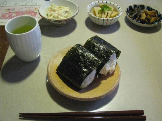 【スナックJINJIN】皆様のおかげで10号店&1周年♥