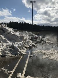 2月27日(土曜日)　射水倉庫店｜ウォーターテーブル、1パレット、20個く...