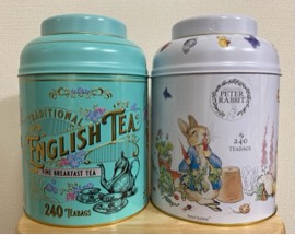 3月6日(土曜日)　久山倉庫店｜◉ピーターラビット缶出てます。
トラデ...