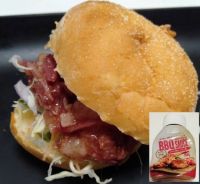 スパイラルハムの骨周りの肉でプルドポークを作り、ミニプルドポークサンド