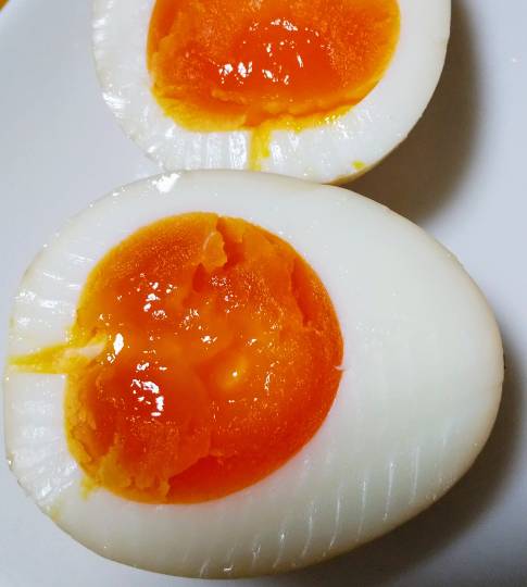 【スナックJINJIN】21号店　ハタチヲスギタラニジュウイチ♥