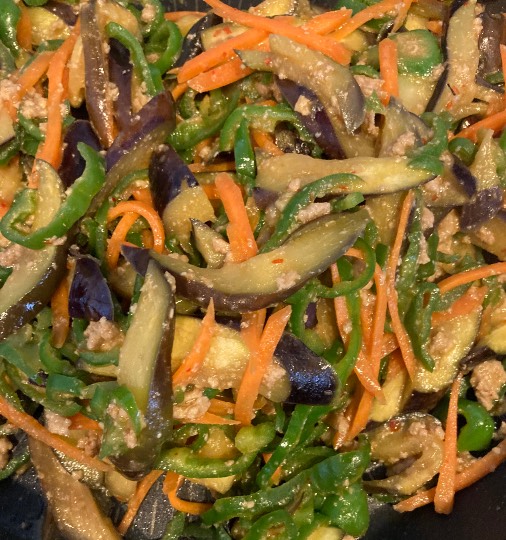 【スナックJINJIN】21号店　ハタチヲスギタラニジュウイチ♥