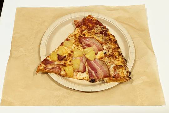 7月13日(木曜日) 中部空港倉庫店|15:30〜来ています
●牧家のマンゴ...