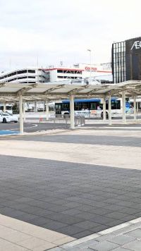 11月25日(土曜日)　幕張倉庫店｜今日の京葉線は
夕方から幕張で音楽イベ...