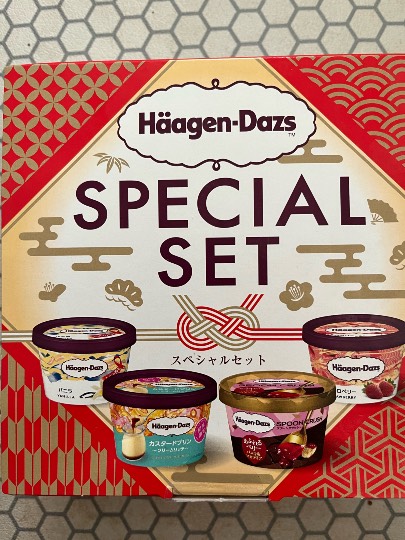 【スナックJINJIN】キッチンカー 水面に映る風 または秋 (出張営業5)