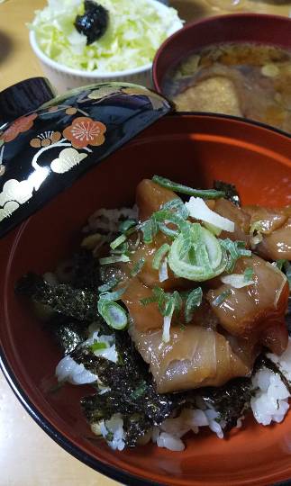 【スナックJINJIN】キッチンカー  水面に映る風 または秋  (出張営業５)