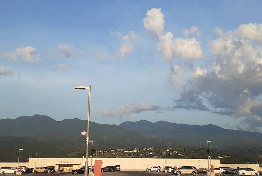 8月23日(土曜日) 　かみのやま倉庫店｜まだまだ暑いですが、そろそろ秋の気配です...