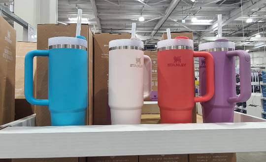 2月19日(木曜日) 　中部空港倉庫店｜スタンレー真空スリムクエンチャー
0....