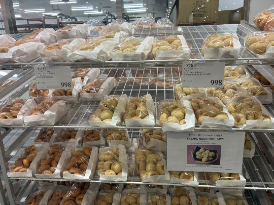 7月10日(金曜日) 　東近江倉庫店｜キッチンペーパー買いに来ました！
もち...